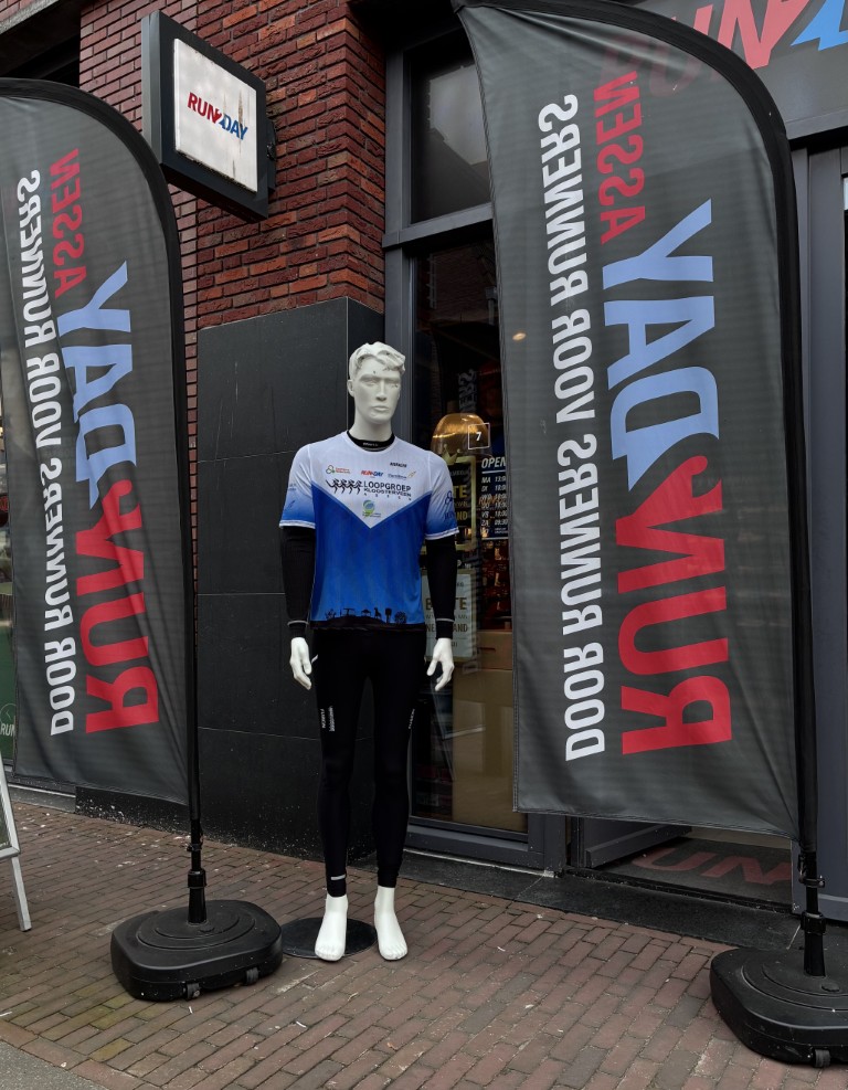 Wintervariant evenshirt zwartonderschirt 3